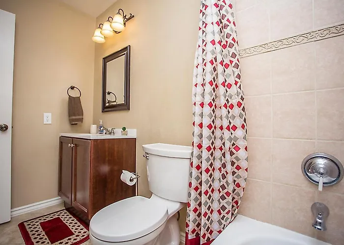 Final Four! 2 Minutes From Stadium 3bedroom Holiday home