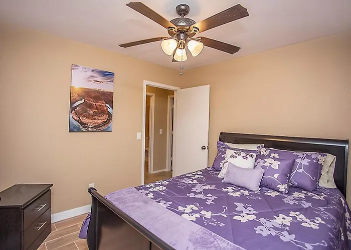 Final Four! 2 Minutes From Stadium 3bedroom Holiday home Glendale